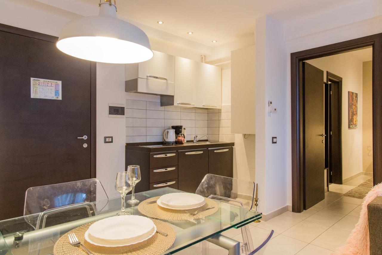 One Love Metropolitan Apartment Bukarest Exteriör bild